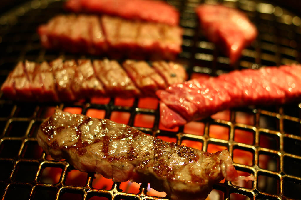 富田駅降りてすぐ「山一商店」新潟和牛の焼肉屋で和牛を堪能