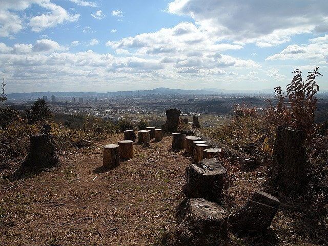 芥川山城は続日本100名城(159番)に選定された三好長慶ゆかりの地