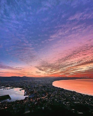 世界三大夜景「函館山展望台」は北海道観光の目玉コースに最適です