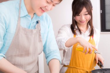 サラリーマンの妻は年収130万円まで？国民年金の仕組みを簡単説明