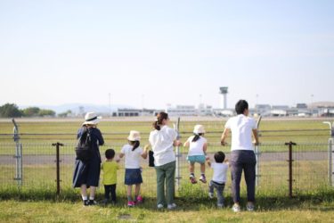 全天候型で遊べる「さぬきこどもの国」は飛行機も見れる子供の楽園