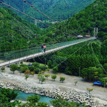 十津川村「谷瀬の吊り橋」渡ったカップルは必ず結ばれる縁結びの橋